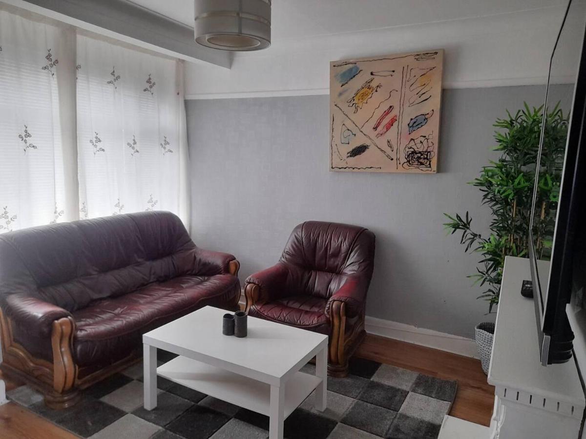 Bright 4-Bed House 15 Min To Manchester Centre Villa Esterno foto