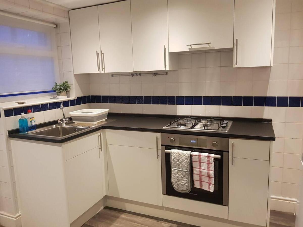 Bright 4-Bed House 15 Min To Manchester Centre Villa Esterno foto